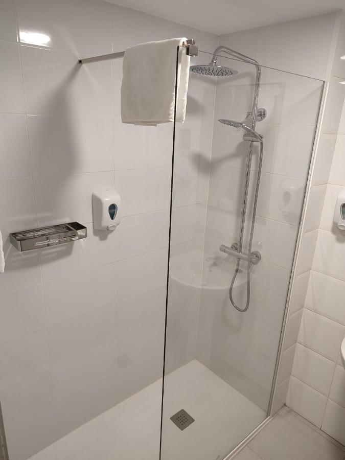 Hotel Blauet By Bossh Hotels เอลปรัตเดยูเบรกัต ภายนอก รูปภาพ
