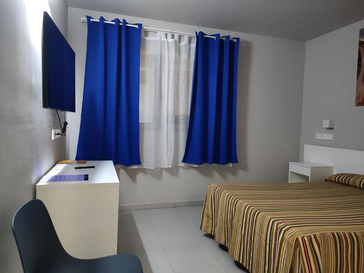 Hotel Blauet By Bossh Hotels เอลปรัตเดยูเบรกัต ภายนอก รูปภาพ