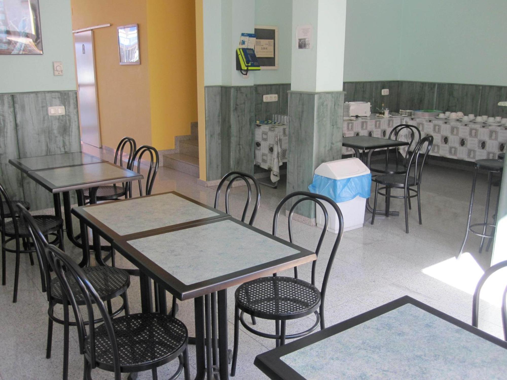 Hotel Blauet By Bossh Hotels เอลปรัตเดยูเบรกัต ภายนอก รูปภาพ