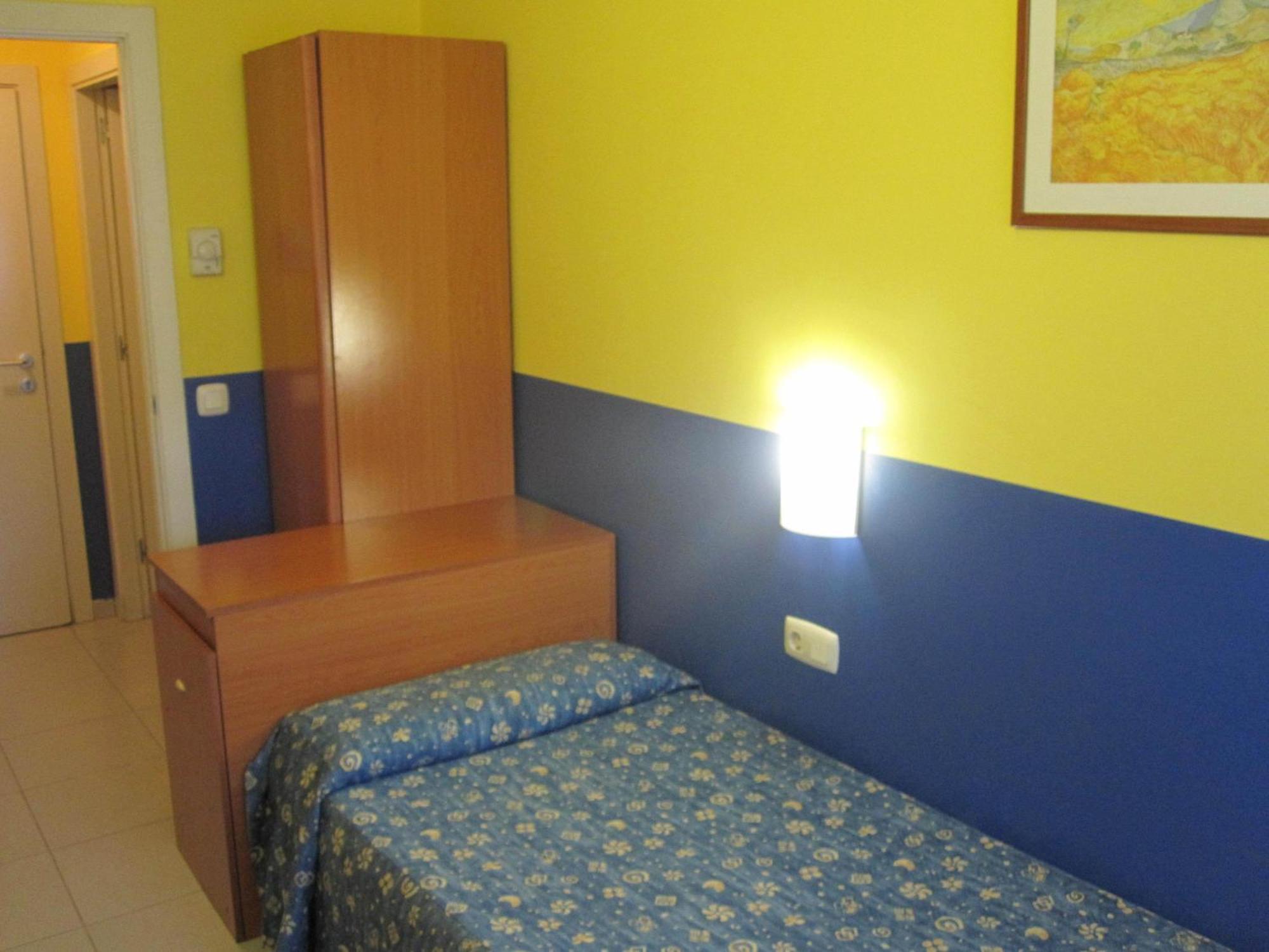 Hotel Blauet By Bossh Hotels เอลปรัตเดยูเบรกัต ภายนอก รูปภาพ